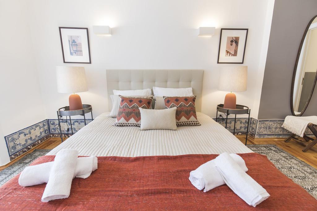 Lovelystay - Downtown Magnificent Flat Lisboa Exteriör bild